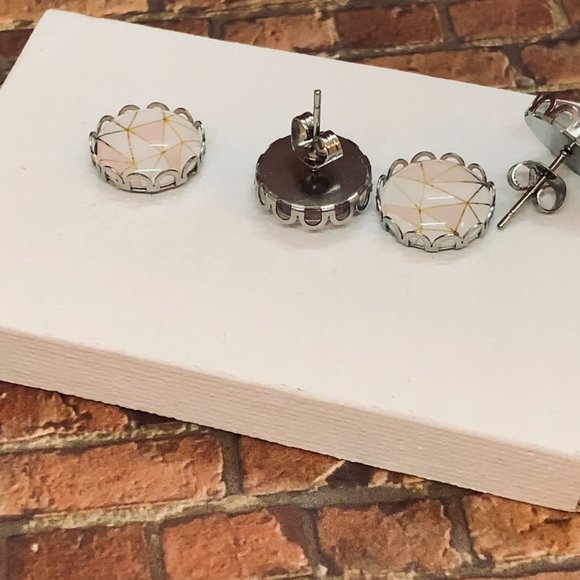 Hand Crafted 12 mm earrings- pink, gold, white - Picture 4 of 16